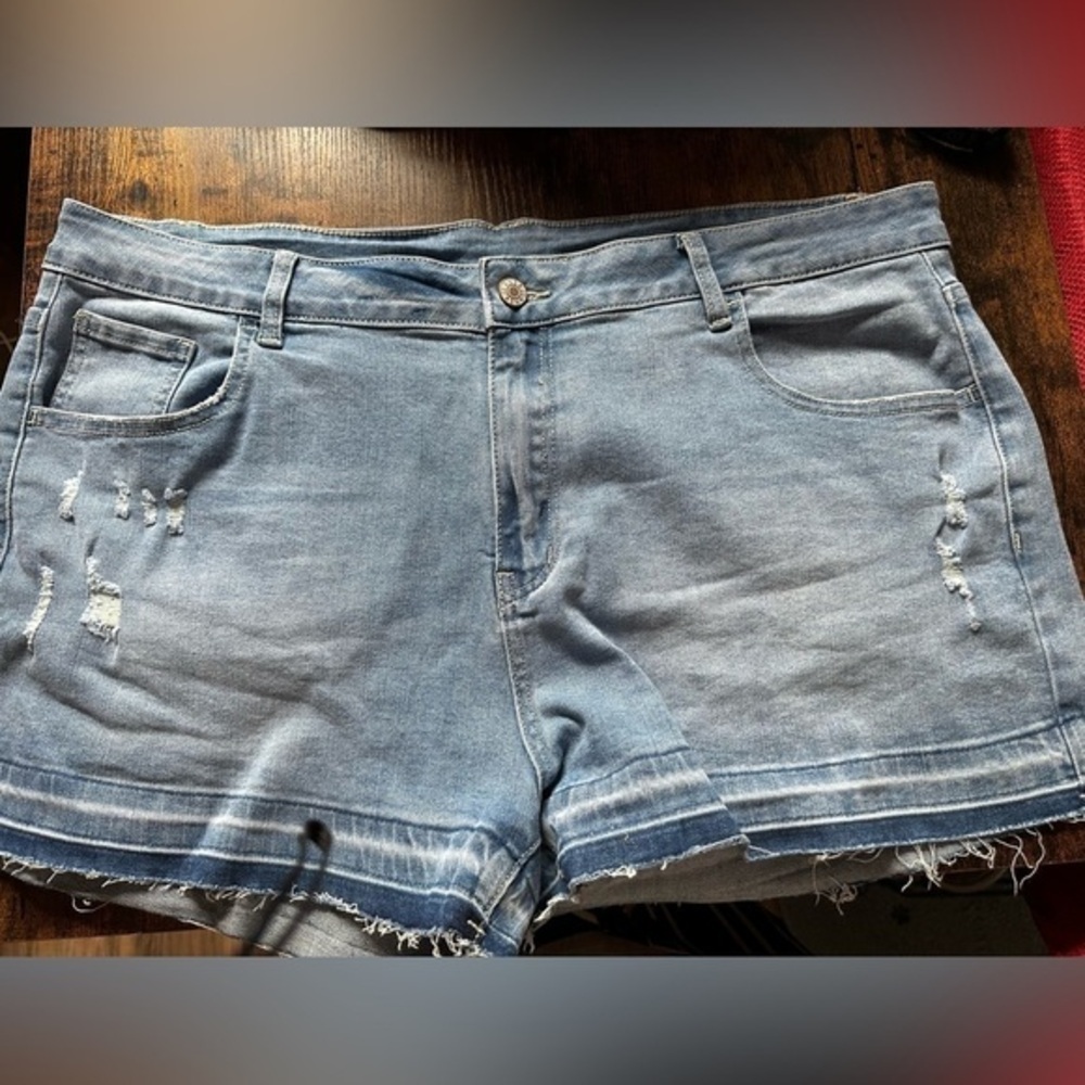 NWT Tank top and‎ Jean Shorts. Size 3xl - Picture 6 of 16